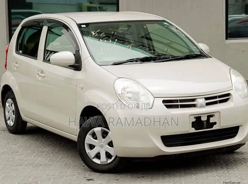Toyota Passo 2010 White
