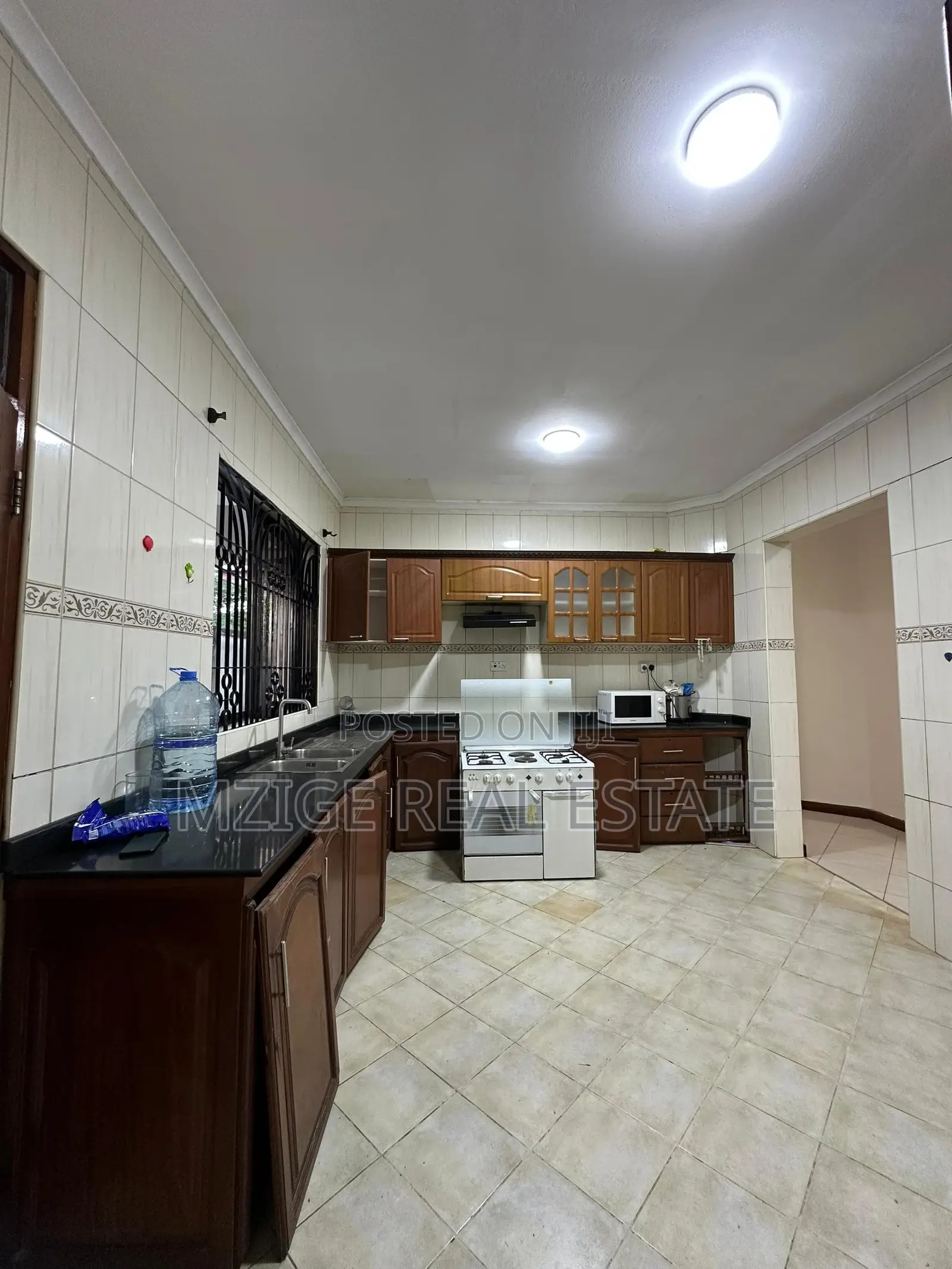 5bdrm House in Nyumba Ya Kisasa Ya for sale