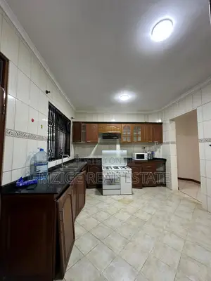 5bdrm House in Nyumba Ya Kisasa Ya for sale