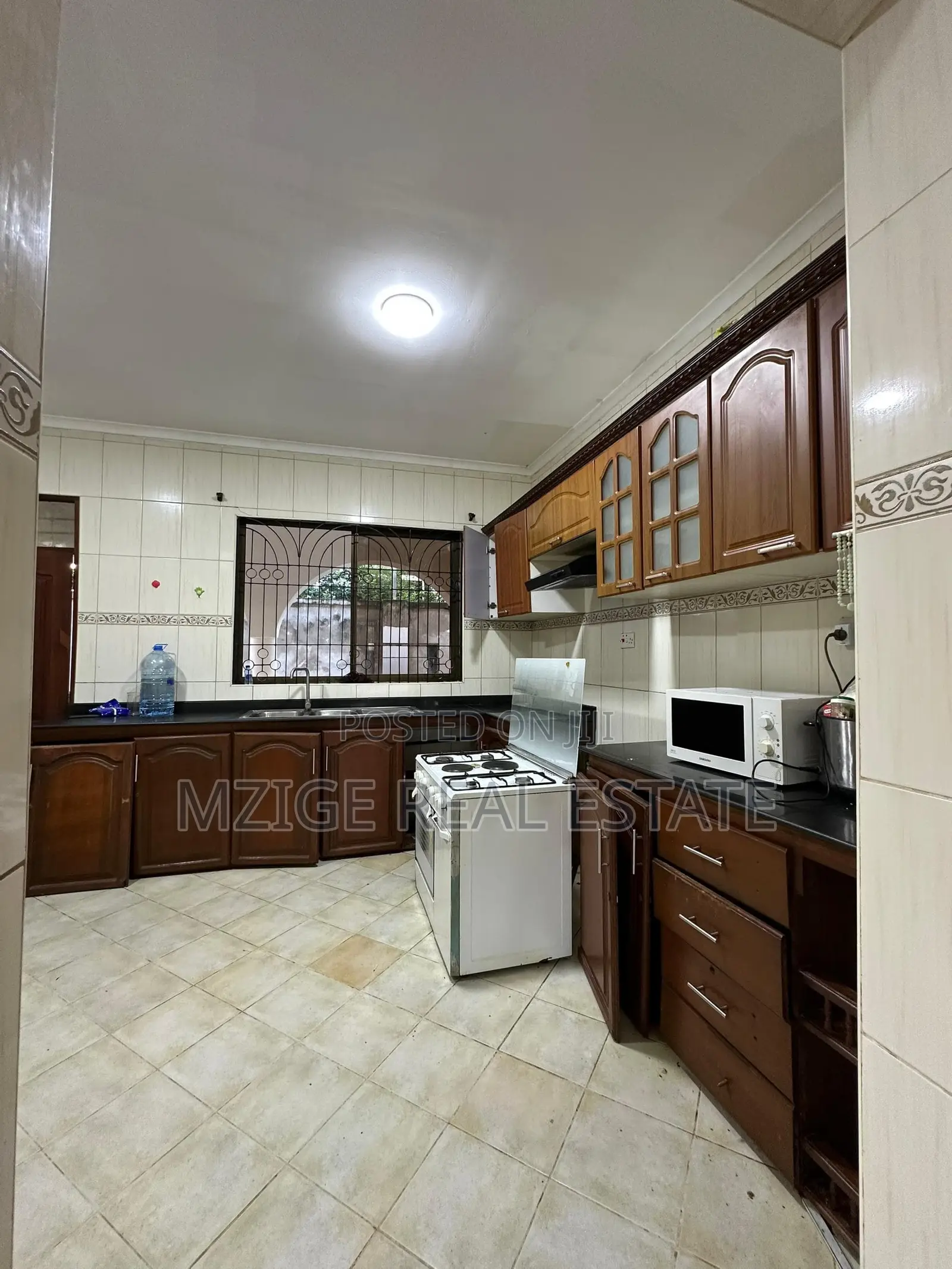 5bdrm House in Nyumba Ya Kisasa Ya for sale