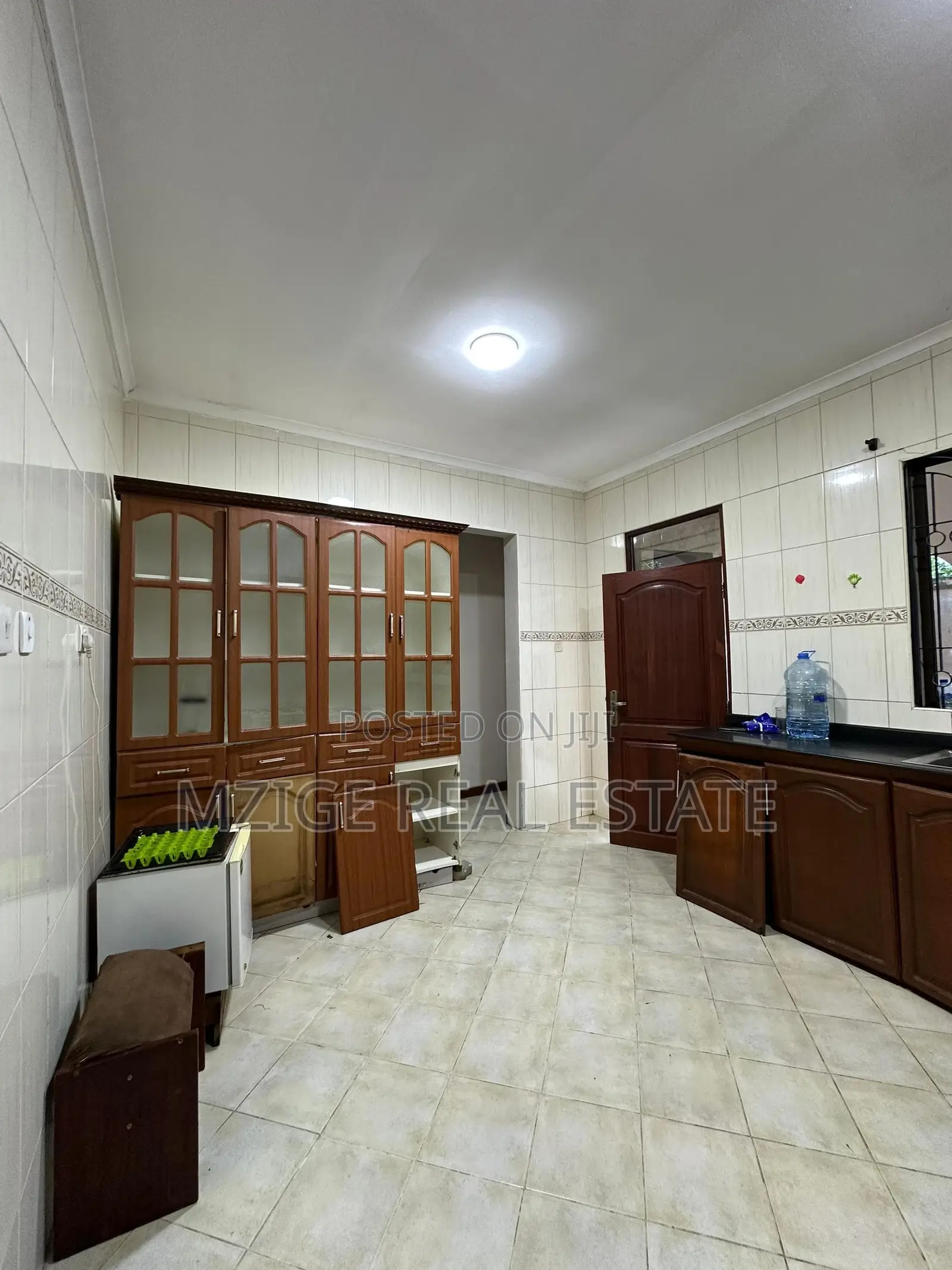 5bdrm House in Nyumba Ya Kisasa Ya for sale