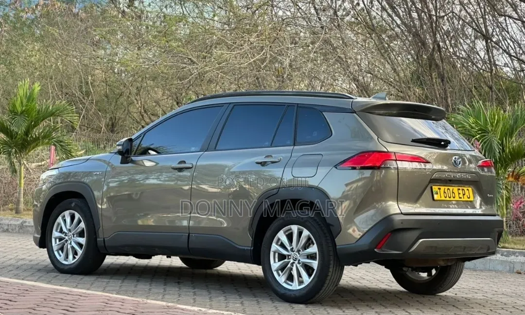 Toyota Corolla Cross 2025 Gray