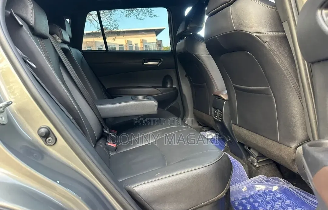 Toyota Corolla Cross 2025 Gray