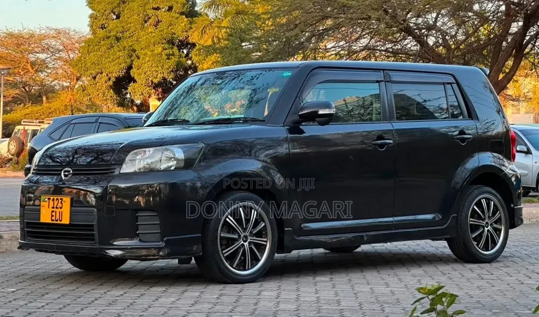 Toyota Corolla Rumion 2009 Black