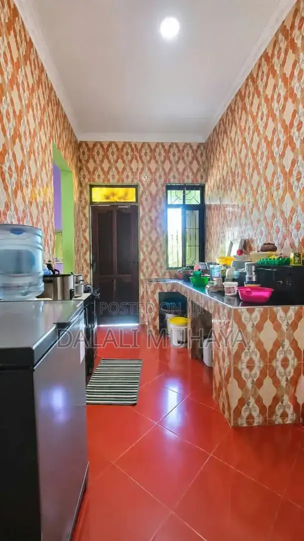 3bdrm House in Kwa Miongo Street, Mbagala for sale