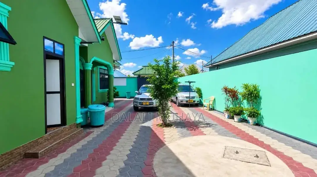3bdrm House in Kwa Miongo Street, Mbagala for sale