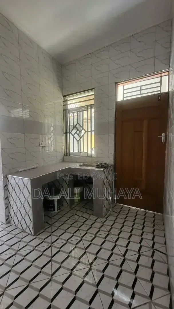 3bdrm House in Mkononi Street, Mbagala for sale