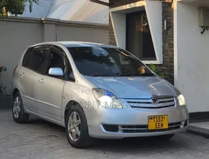 Toyota Corolla Spacio 2004 Silver