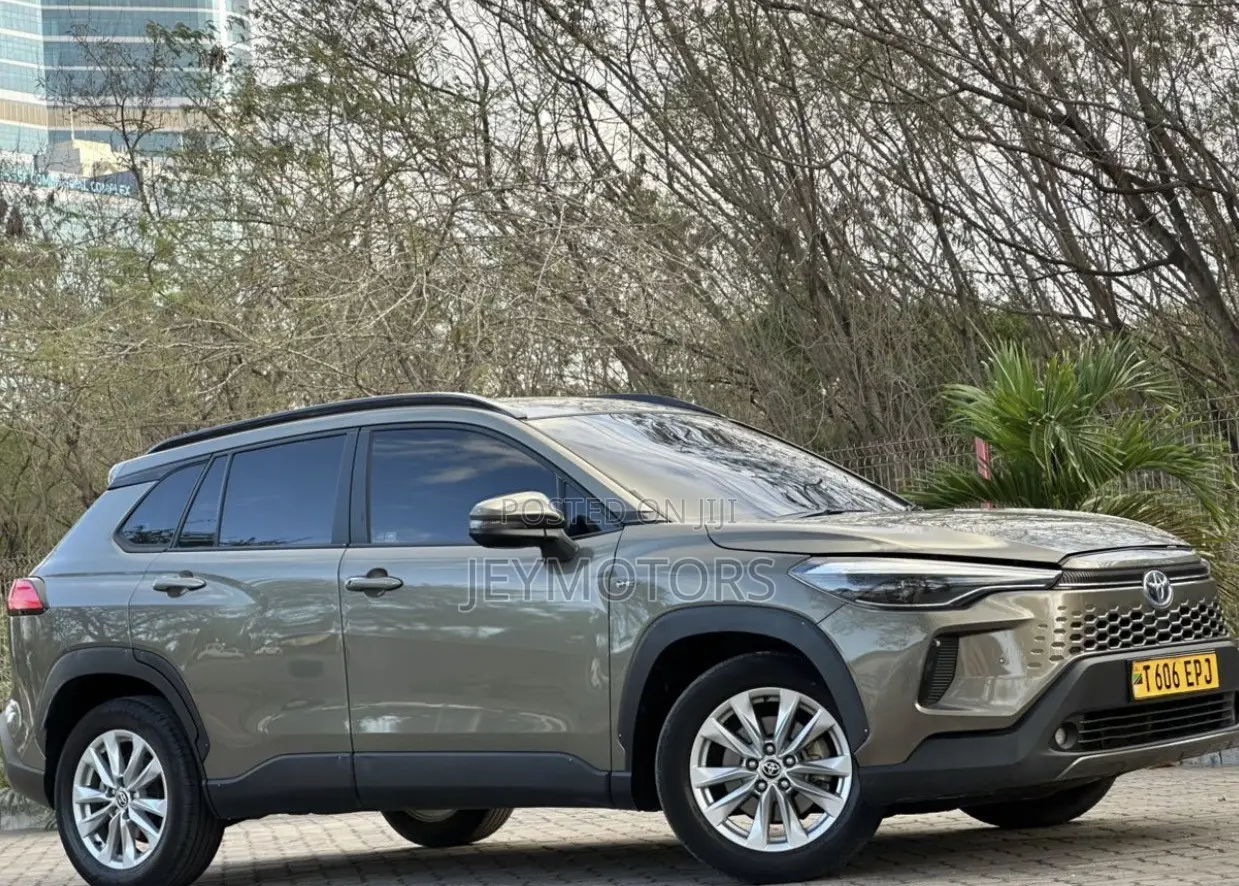 Toyota Corolla Cross 2025 Gray