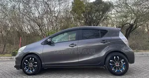 Toyota Aqua 2012 Gray