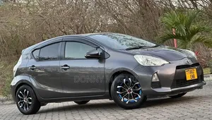 Toyota Aqua 2012 Gray