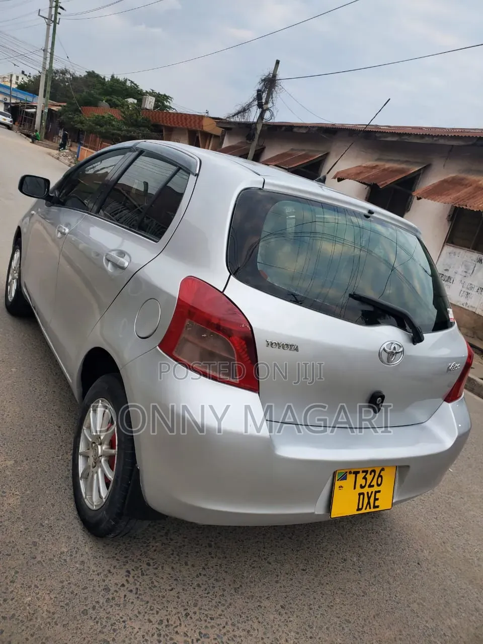 Toyota Vitz 2005 Silver