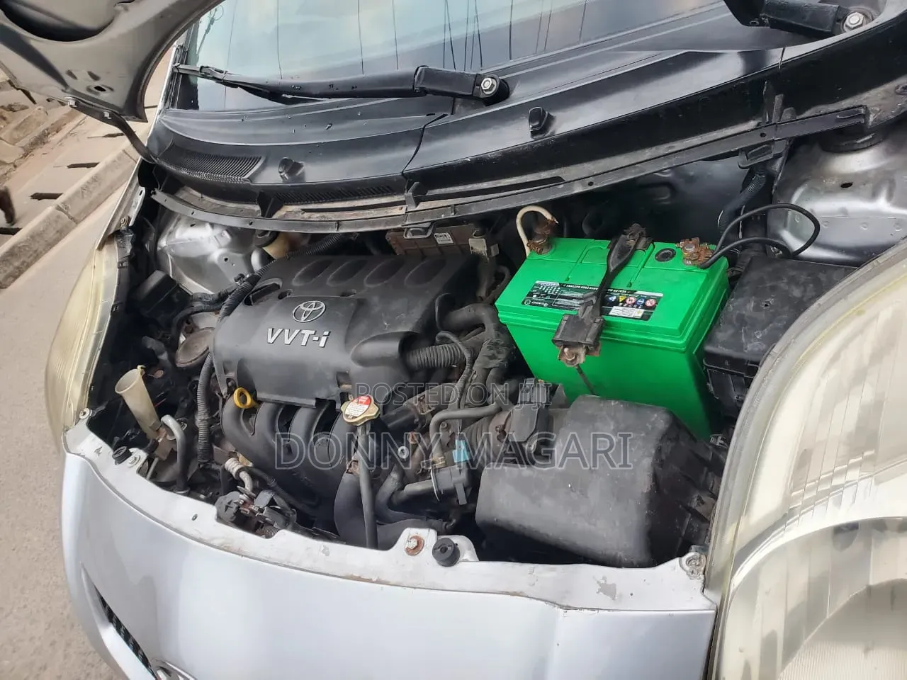 Toyota Vitz 2005 Silver
