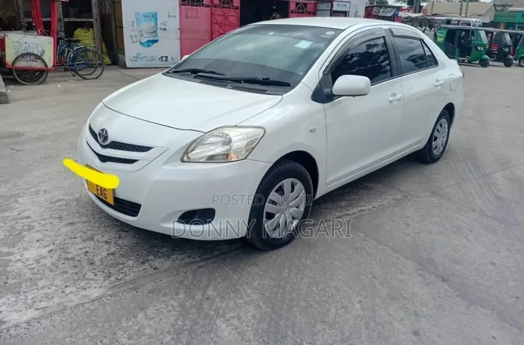 Toyota Belta 2006 White