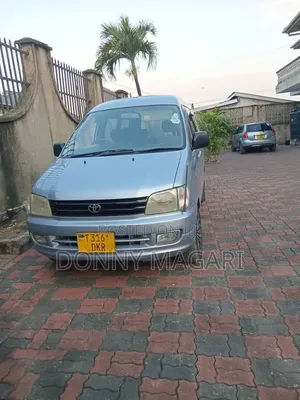 Toyota Noah 2001 Silver