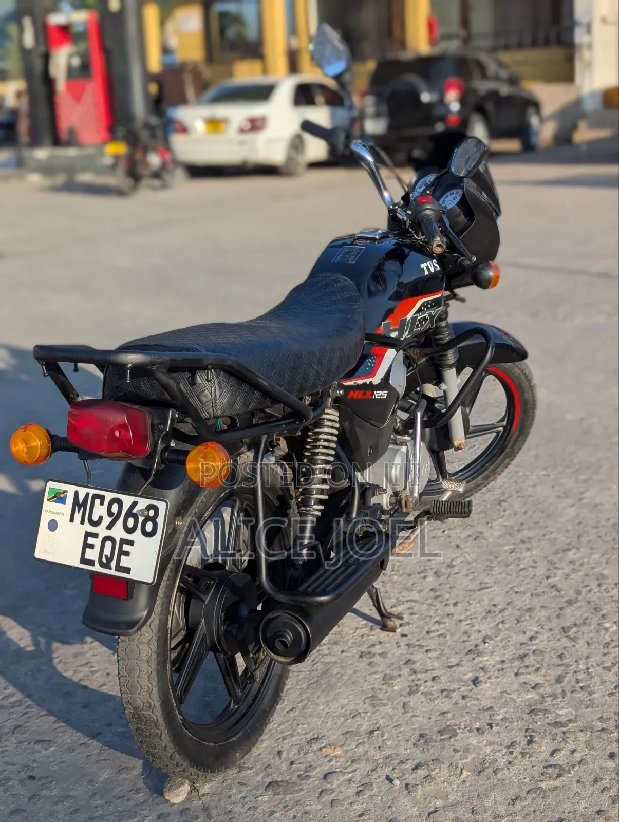 TVS HLX 125 2025 Black