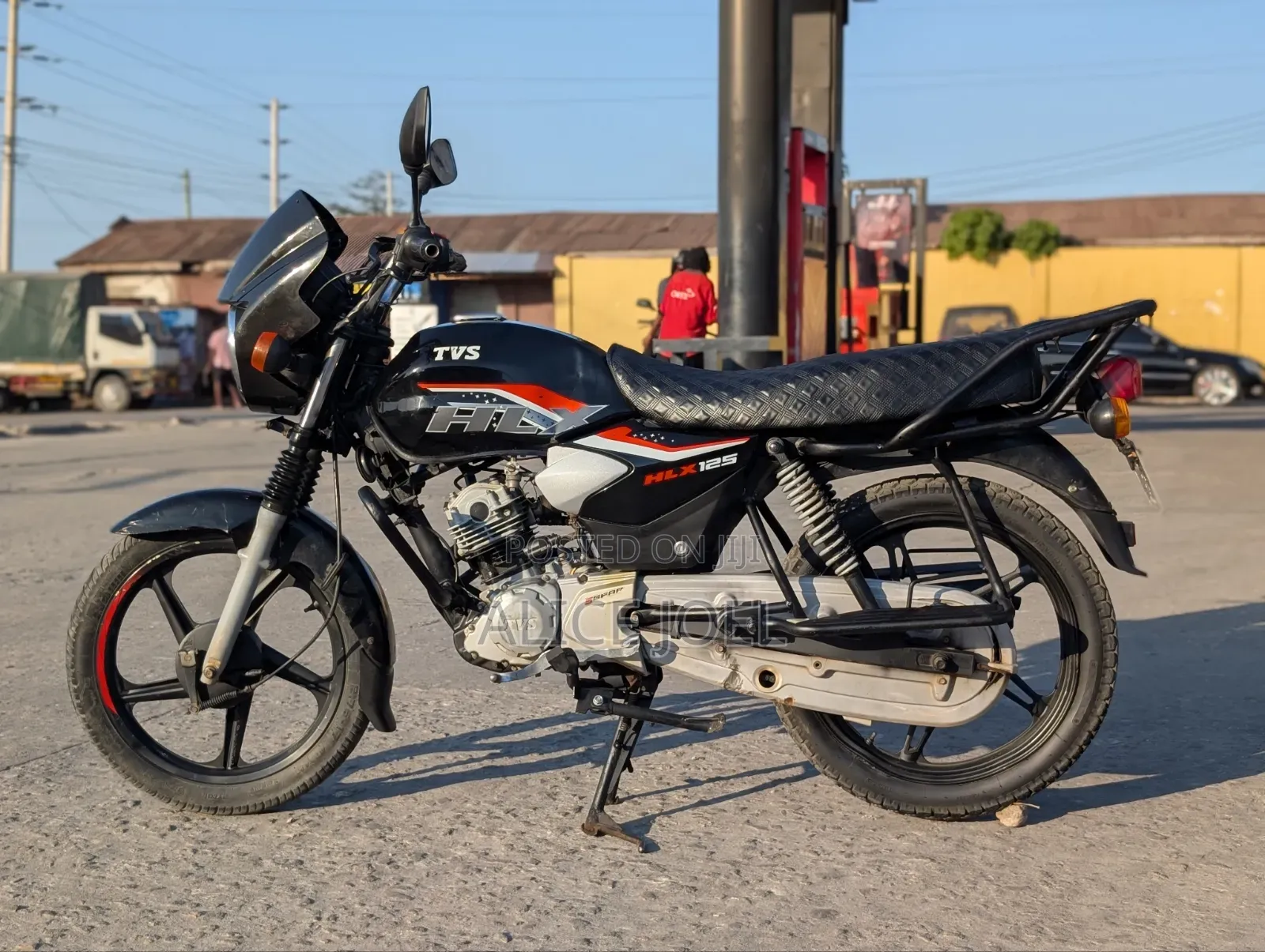 TVS HLX 125 2025 Black