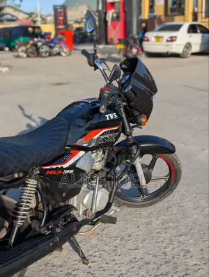 TVS HLX 125 2025 Black