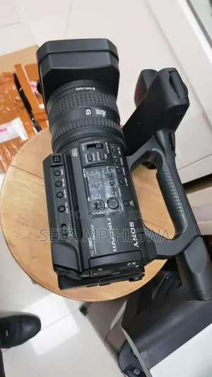 Sony HXR-NX100 Full HD NXCAM Professional Camcorder