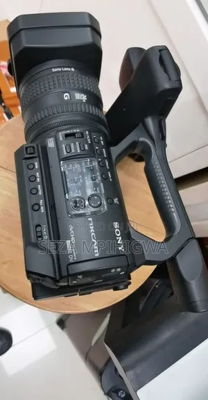 Sony HXR-NX100 Full HD NXCAM Professional Camcorder