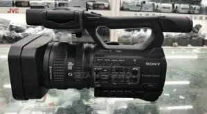 Sony HXR-NX100 Full HD NXCAM Professional Camcorder