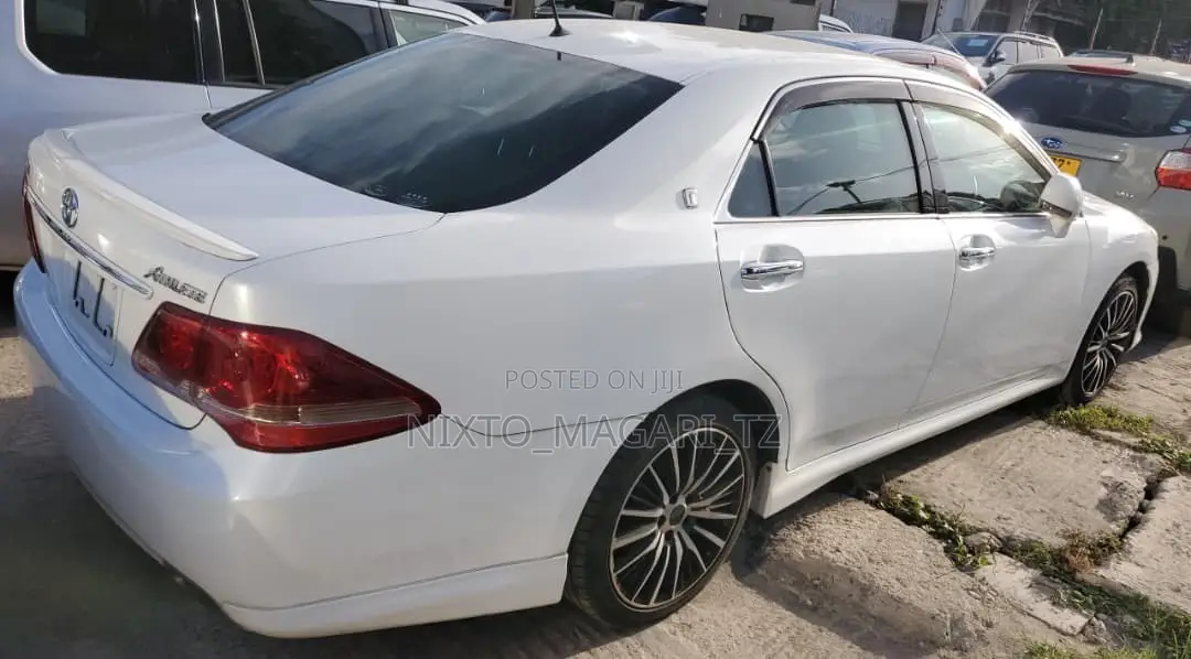Toyota Crown 2008 Off white