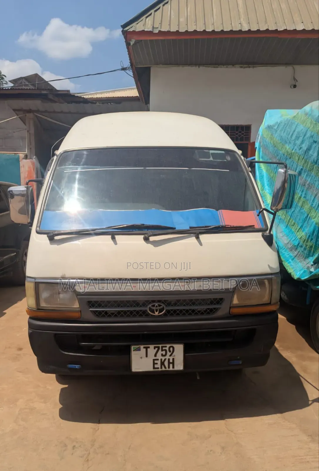 Toyota HiAce 2008 Beige
