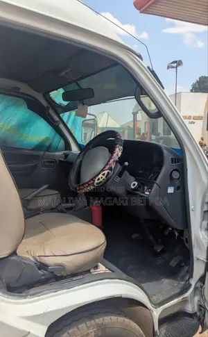 Toyota HiAce 2008 Beige