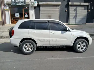 Toyota RAV4 2004 White