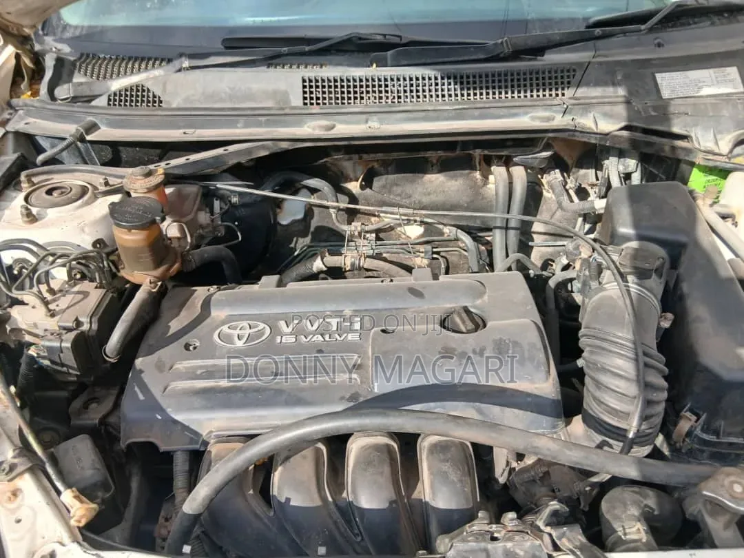 Toyota RAV4 2004 White