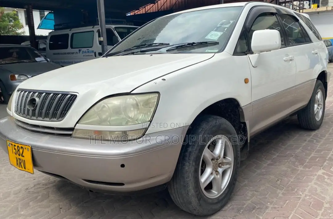 Toyota Harrier 2001 White