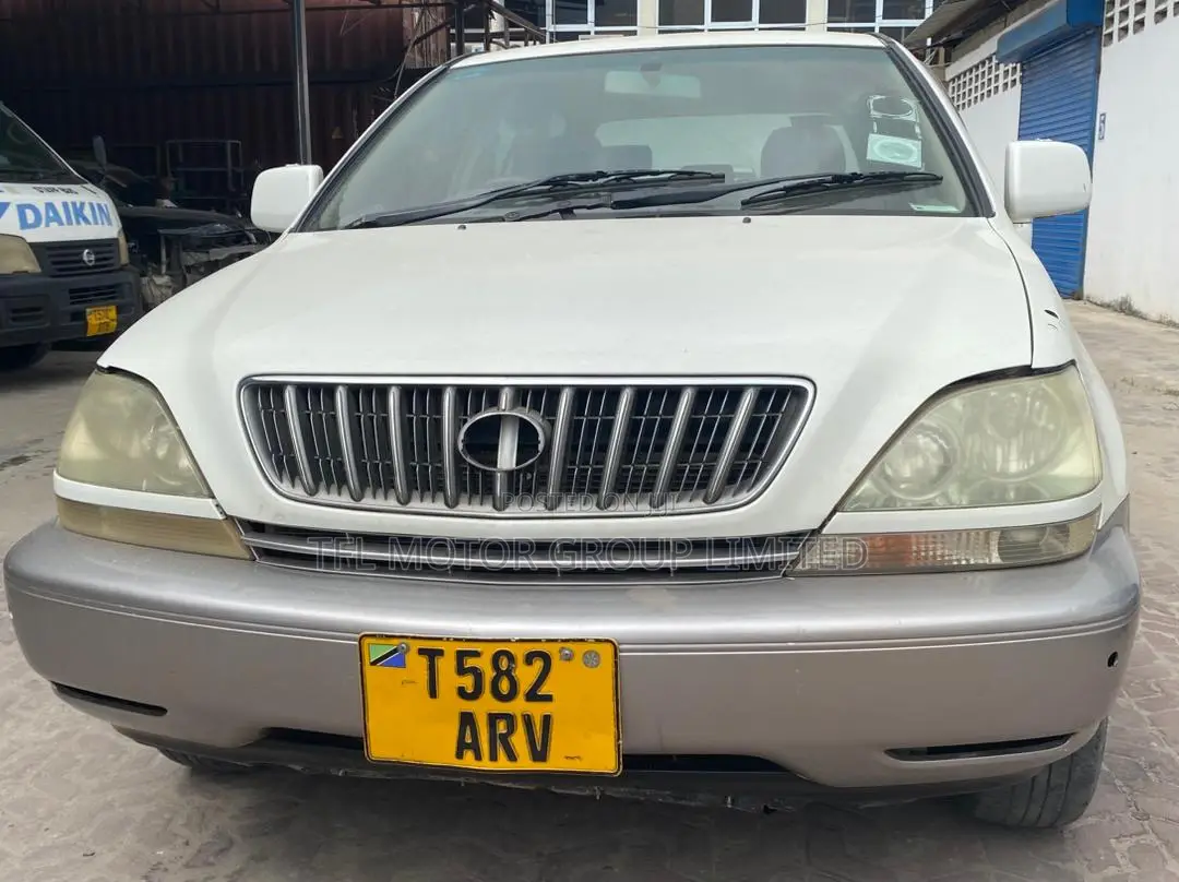 Toyota Harrier 2001 White