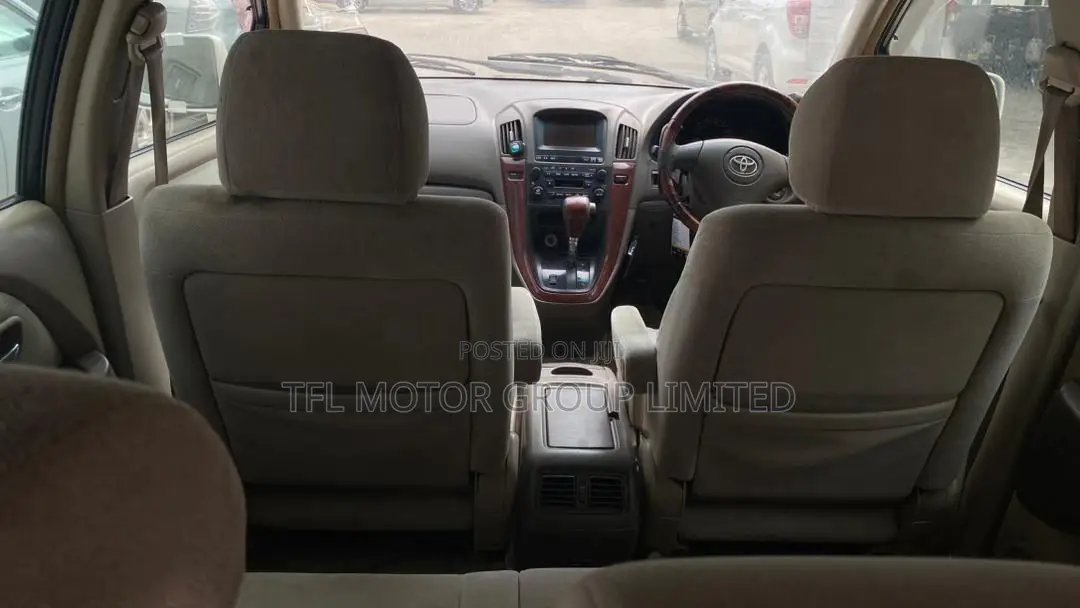 Toyota Harrier 2001 White