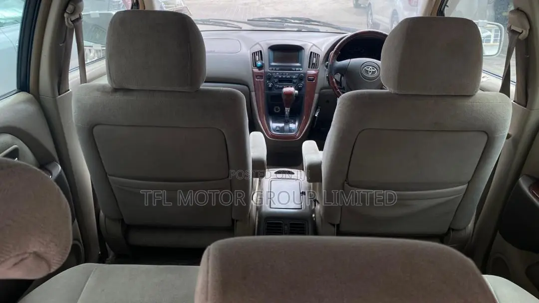 Toyota Harrier 2001 White