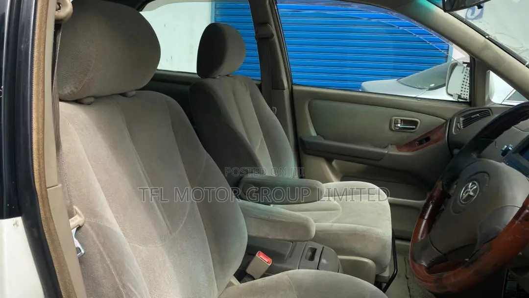 Toyota Harrier 2001 White