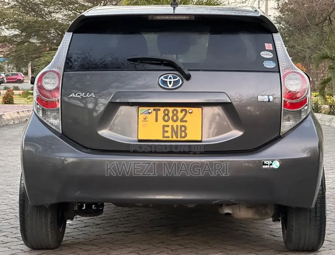 Toyota Aqua 2012 Gray