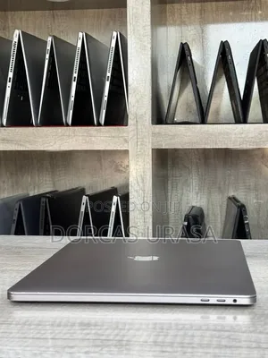 Laptop Apple MacBook Pro 2017 8GB Intel Core i7 SSD 512GB
