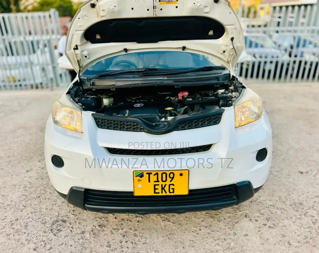 Toyota IST 2009 White