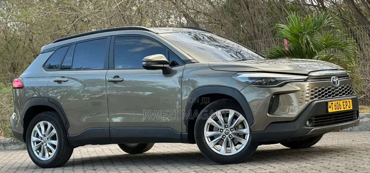 Toyota Corolla Cross 2025 Gray