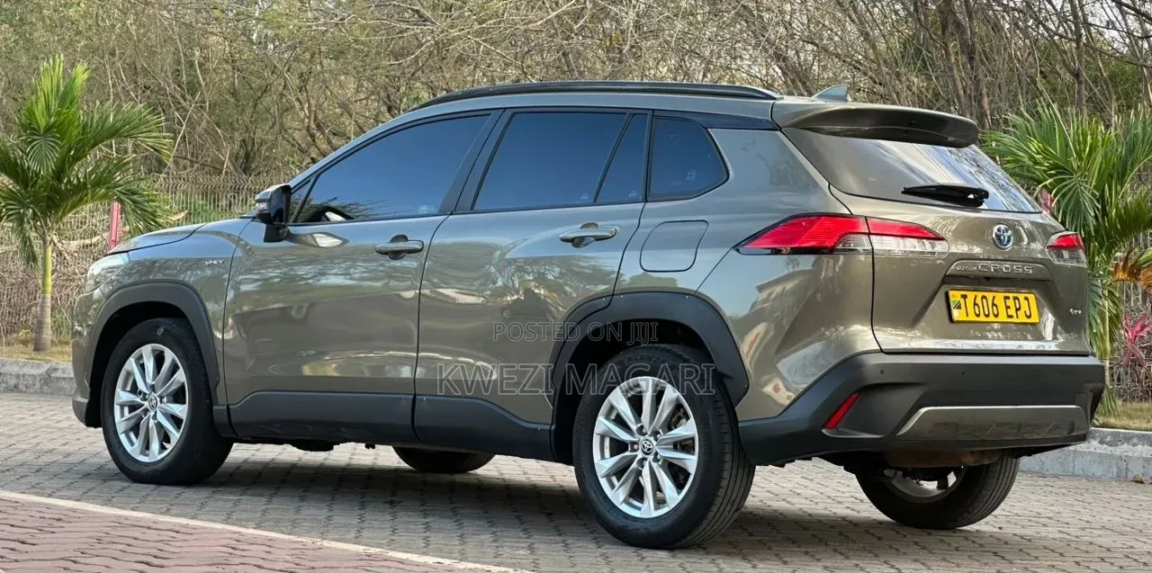 Toyota Corolla Cross 2025 Gray