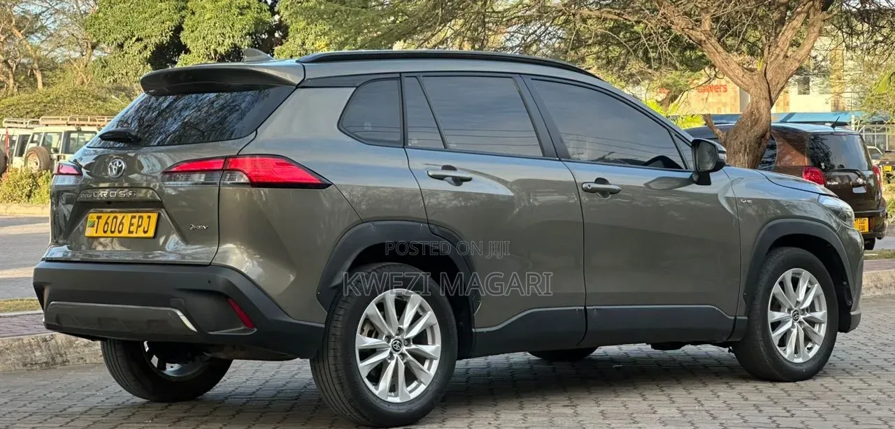 Toyota Corolla Cross 2025 Gray