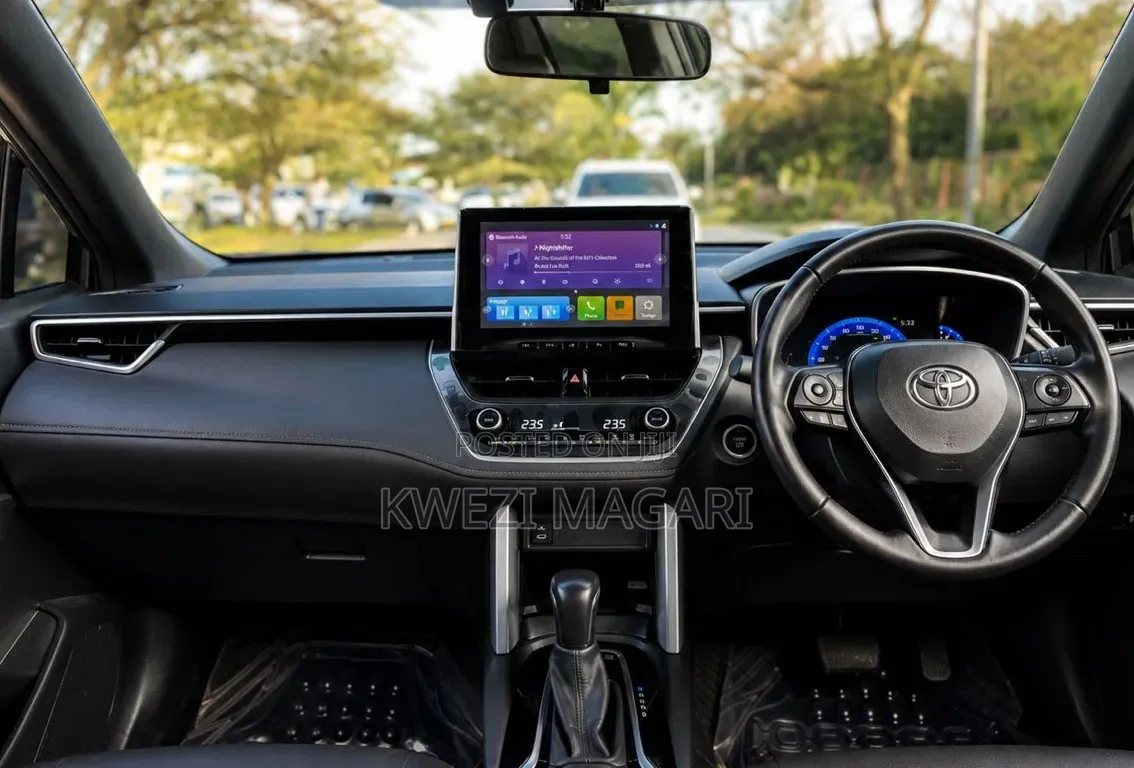 Toyota Corolla Cross 2025 Gray