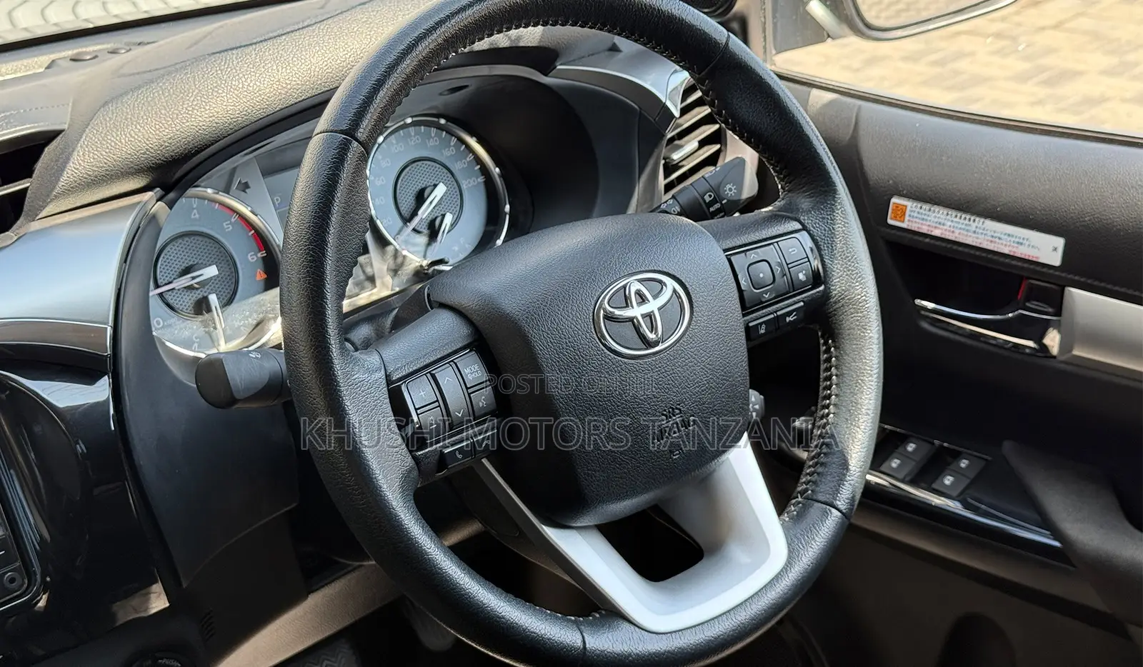 Toyota Hilux 2021 Gray
