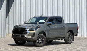 Toyota Hilux 2021 Gray