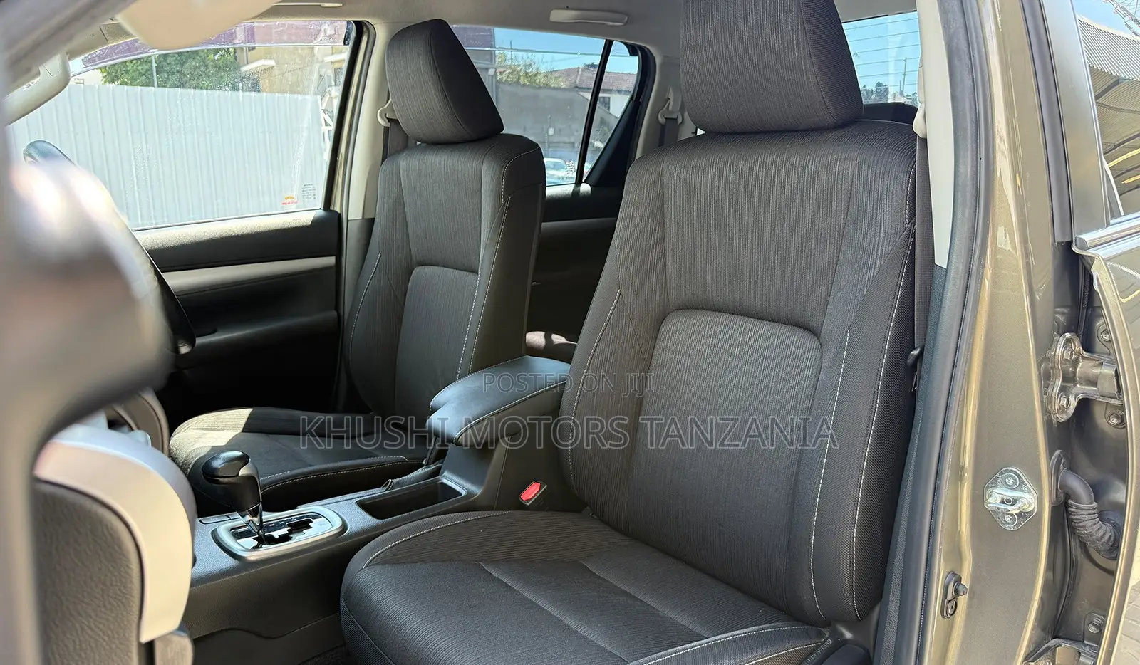 Toyota Hilux 2021 Gray
