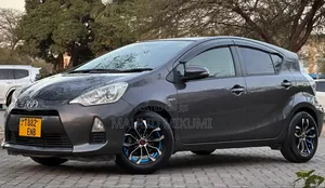 Toyota Aqua 2012 Gray