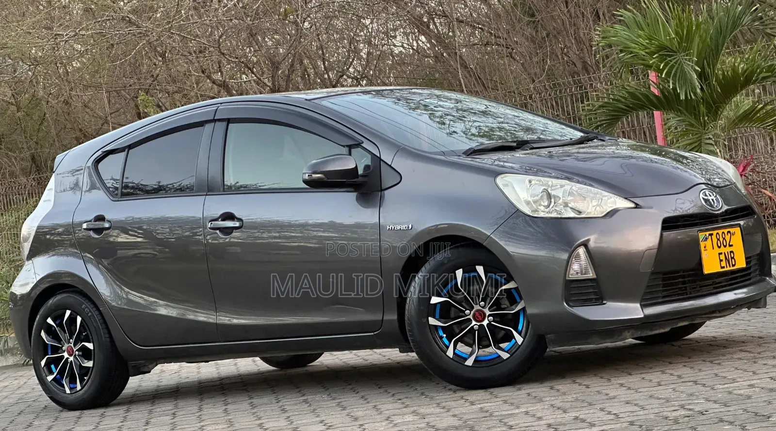 Toyota Aqua 2012 Gray