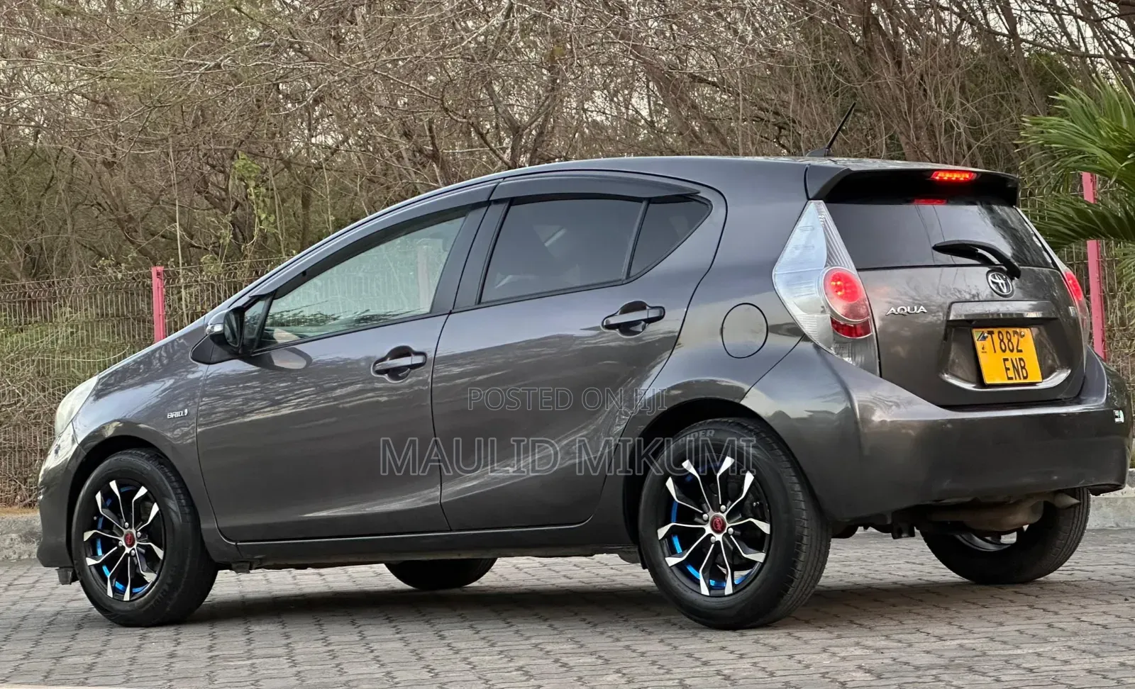 Toyota Aqua 2012 Gray