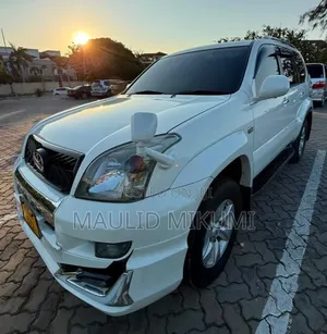 Toyota Land Cruiser Prado 2008 White
