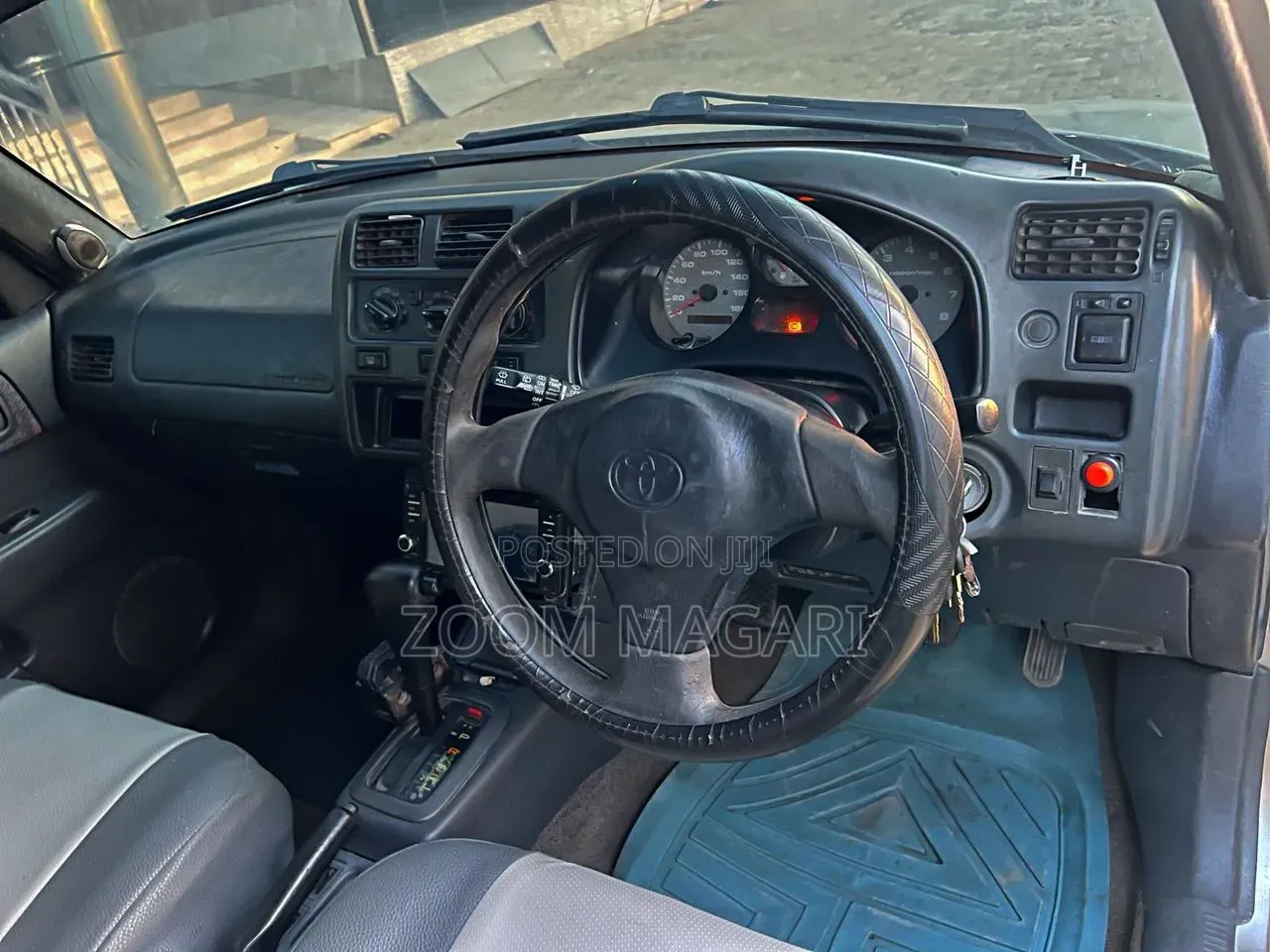 Toyota RAV4 Automatic 2000 Silver